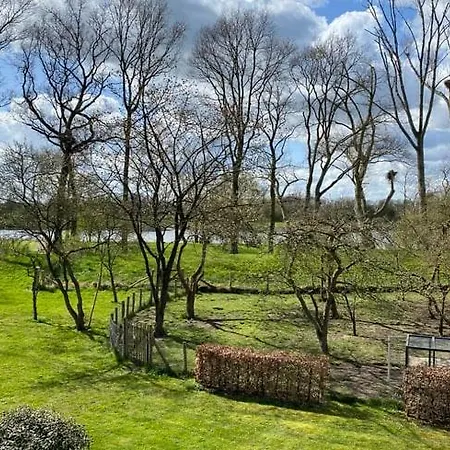 Casita Aan De Ijssel Holiday home